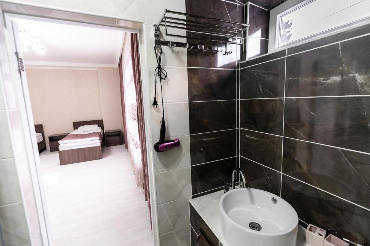 Mixx Hotel Karakol Dış mekan fotoğraf